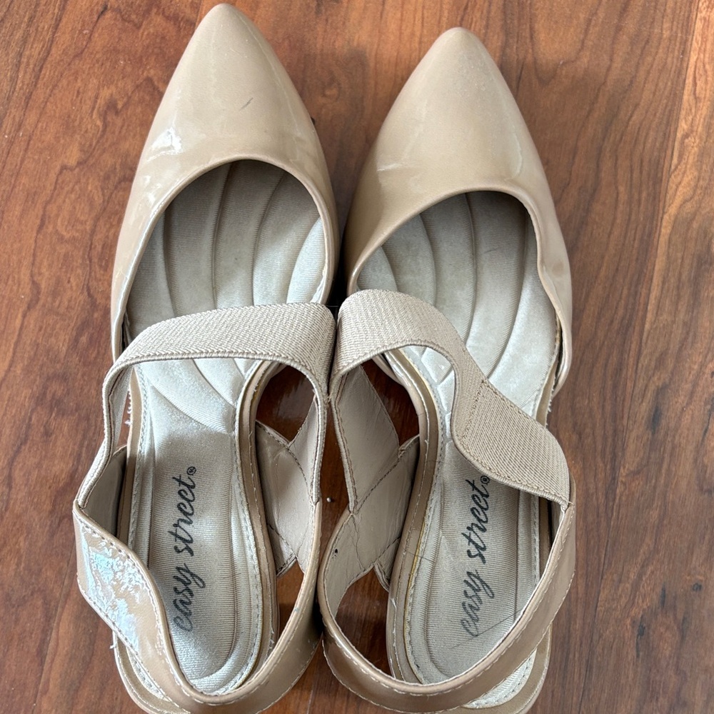 Tan Heels - Picture 6 of 9